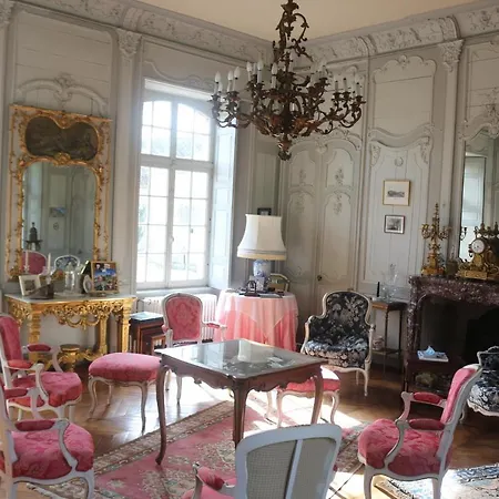 Chateau De Grandval - Sainte Mere Eglise Bed & Breakfast