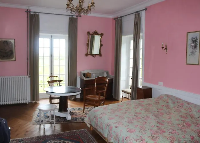 Chateau De Grandval - Sainte Mere Eglise Neuville-au-Plain