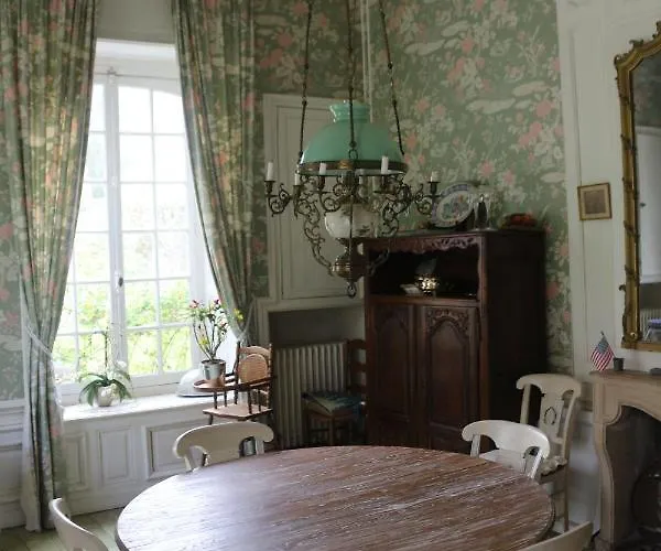 Bed & Breakfast Chateau De Grandval - Sainte Mere Eglise 3*